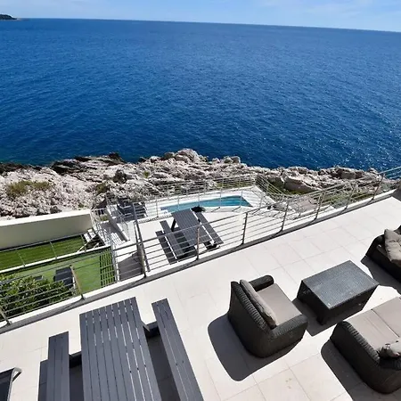 Blue Views With Heated Pool And Jacuzzi