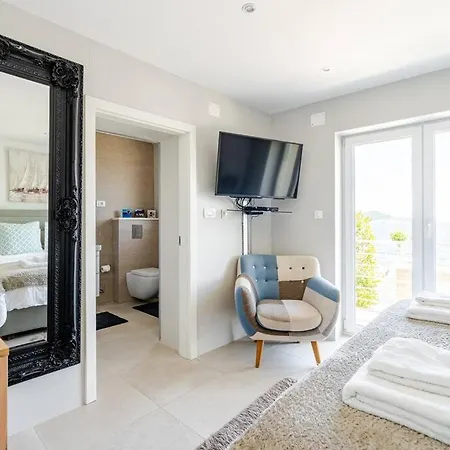 Blue Views With Heated Pool & Jacuzzi Dubrownik