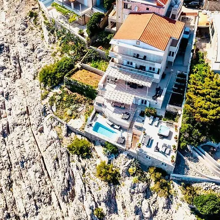 Blue Views With Heated Pool And Jacuzzi