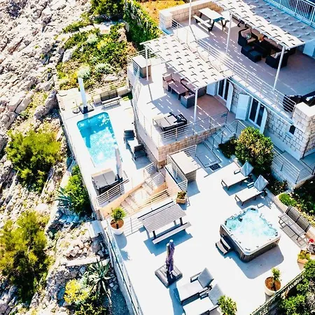 Blue Views With Heated Pool And Jacuzzi *