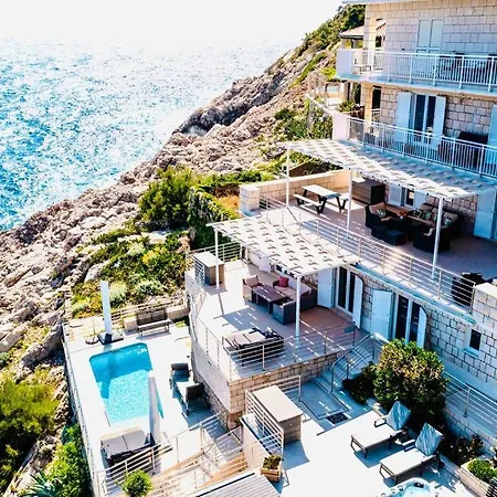 Blue Views With Heated Pool & Jacuzzi Villa