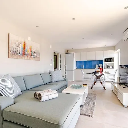 Вилла Blue Views With Heated Pool & Jacuzzi Дубровник