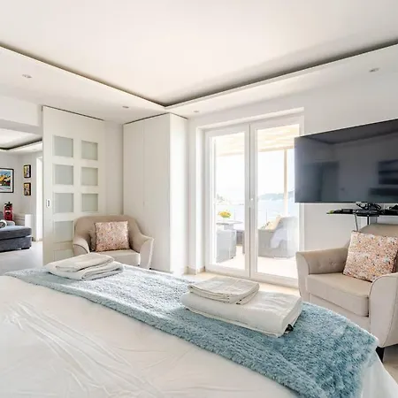 Вилла Blue Views With Heated Pool & Jacuzzi Дубровник