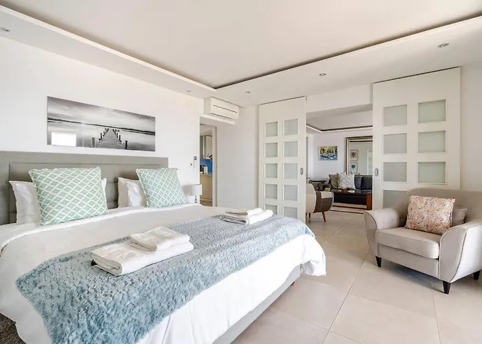 Βίλα Blue Views With Heated Pool & Jacuzzi