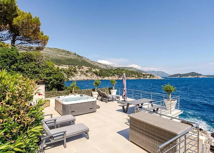 Βίλα Blue Views With Heated Pool & Jacuzzi