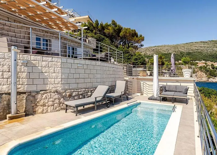 Blue Views With Heated Pool & Jacuzzi فيلة