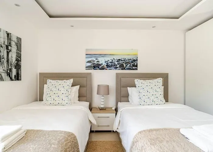 Blue Views With Heated Pool & Jacuzzi فيلة