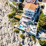 Blue Views With Heated Pool & Jacuzzi
