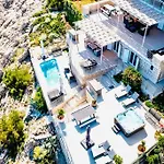 Blue Views With Heated Pool & Jacuzzi *