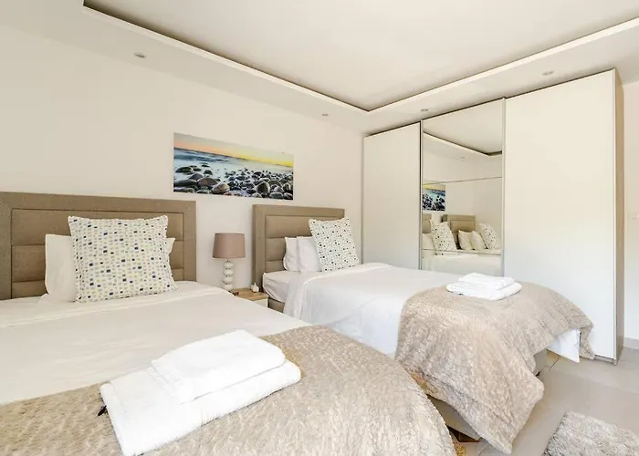 Blue Views With Heated Pool & Jacuzzi * 杜布罗夫尼克
