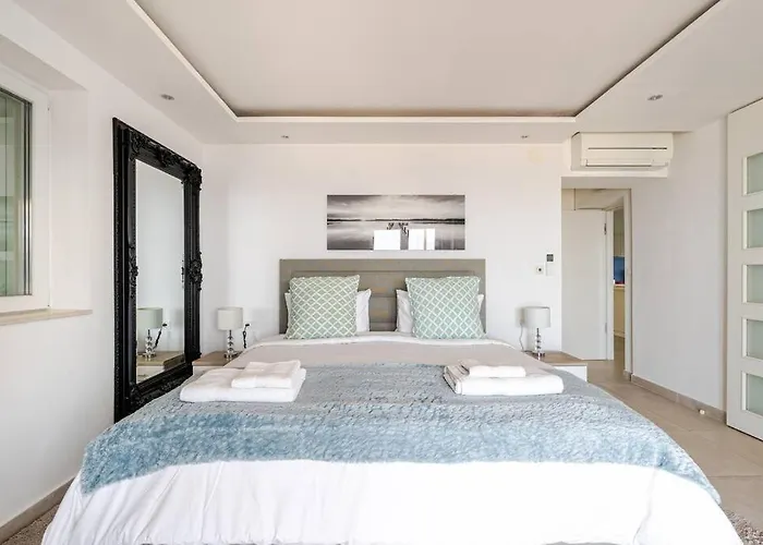 Blue Views With Heated Pool & Jacuzzi 别墅 杜布罗夫尼克